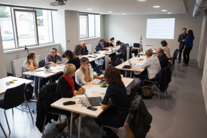 Photo d'archive : ateliers lors du lancement du projet Maison universitaire de l'éducation en septembre 2017 à la MSHE