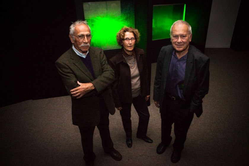 Gilbert Tribillon, Jean-Marc Fournier et Claudine Bainier dans la salle d'exposition.