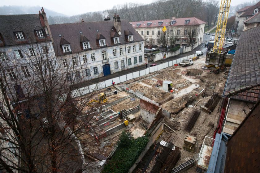 Un chantier vu du haut.