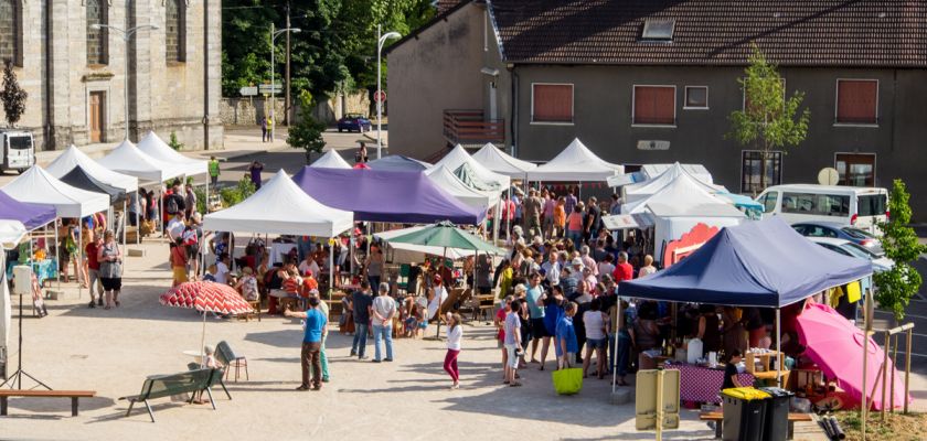 Vue globale du marché de Liesle