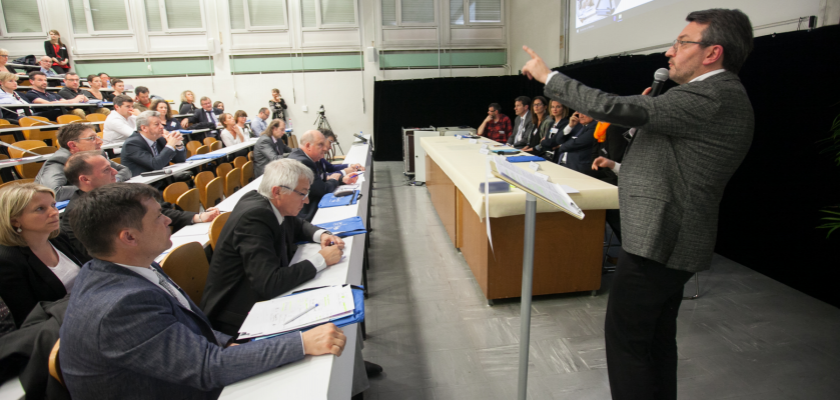 Les assises de la professionnalisation se tenaient à l'IUT Besançon-Vesoul (site de Besançon)