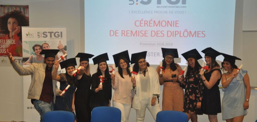 cérémonie de diplôme Master 2LCE