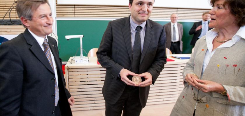 Remise de médaille CNRS Michael Gauthier