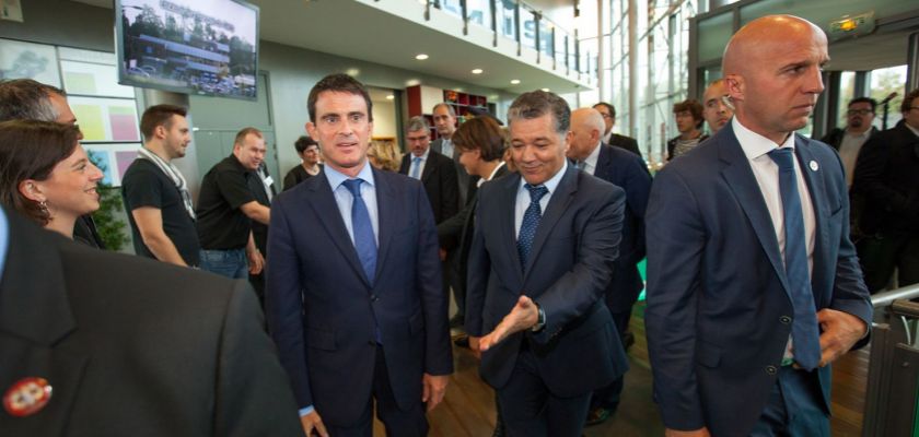 Manuel Valls et Jacques Bahi dans la foule à Temis.