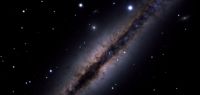 NGC891, une galaxie spirale vue par la tranche
