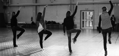 Atelier danse dans le gymnase de l'ESPE