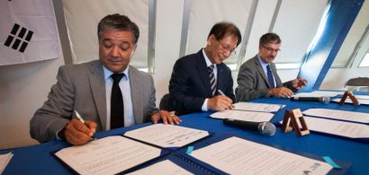 Signature de l'accord entre l'UFC, l'académie et la GNUE.